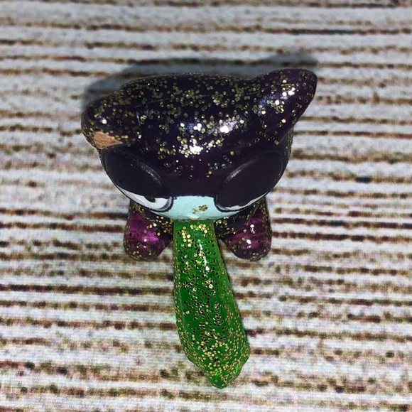 Lost Kitties Easter Glitter Sparkle Chunks Figure Collecting Toy - Picture 7 of 7